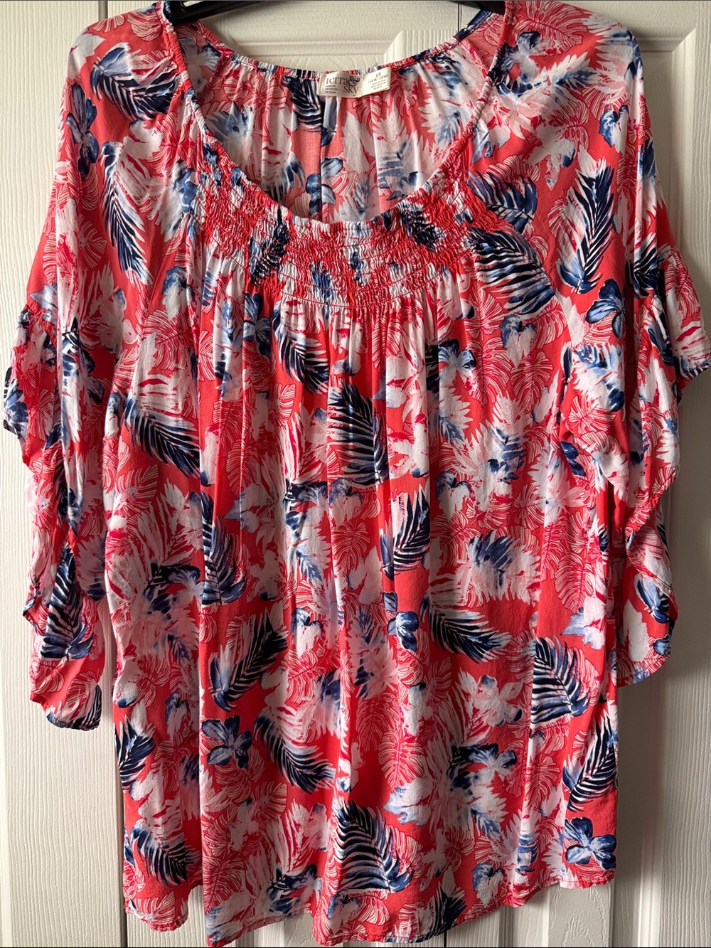 Terra & Sky Coral Tropical Print Blouse
